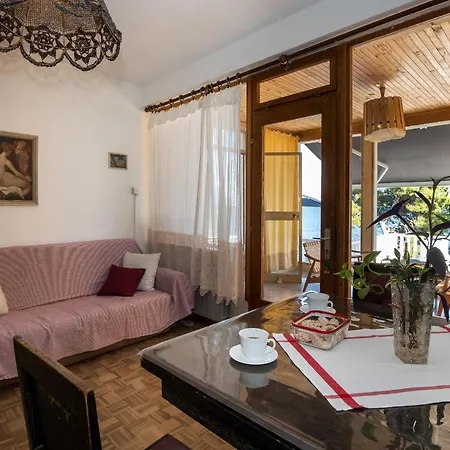 Mirni Kutak * Selca (Brac)